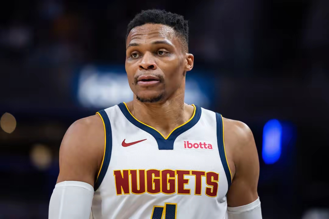 开云体育官网-包含转会期NBA总决赛焦点战，俄克拉荷马雷霆完成体检，赛场秩序良好，更衣室氛围转暖的词条