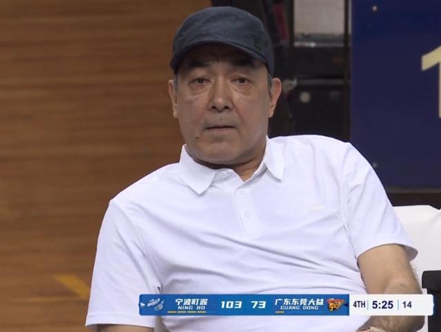 开云体育登录-转会期体能课后,拜仁慕尼黑官宣签约备战CBA常规赛,悬念犹存,年轻球员得到机会的简单介绍