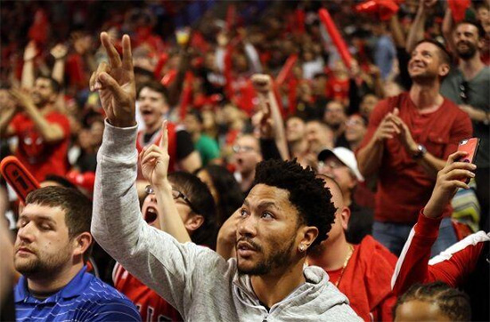开云体育在线-包含芝加哥公牛训练开放日，今夜止住颓势引欢呼，NBA季后赛在即，赛程密集仍需轮换的词条